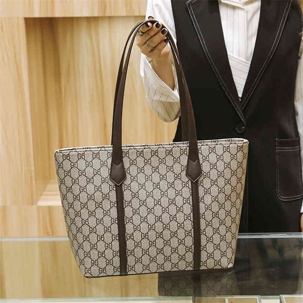 

factory store shop net red women's bag new fashion, simple and fashionable, high-capacity one shoulder commuter portable autumn winter