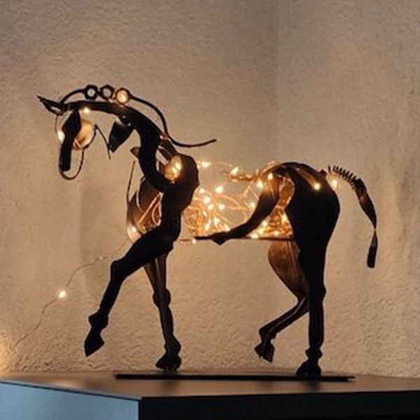 Home Objetos Decorativos Estátua Metal Tridimensional Aberto Aberto Adonis Cavalo Escultura Cavalos Escultura-Adonis Desktop Decorative Ornaments