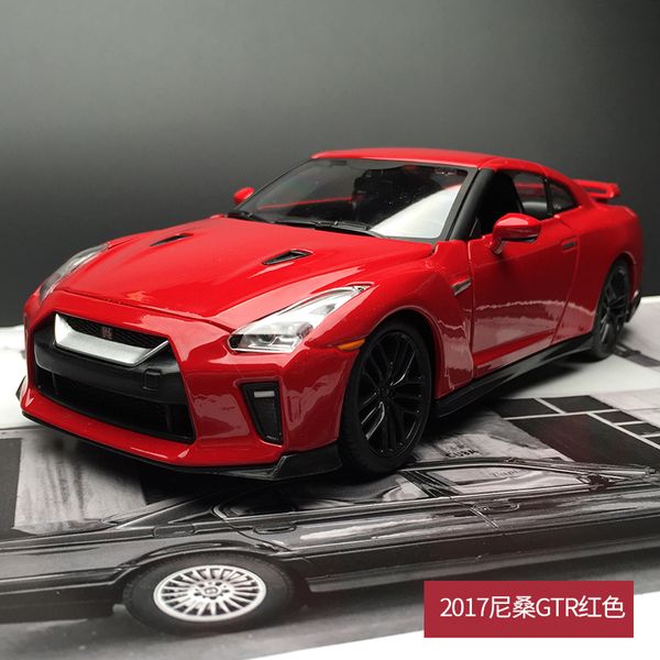 

bburago 1:24 nissan gtr sports god of war simulation alloy car model decoration collect gifts toy
