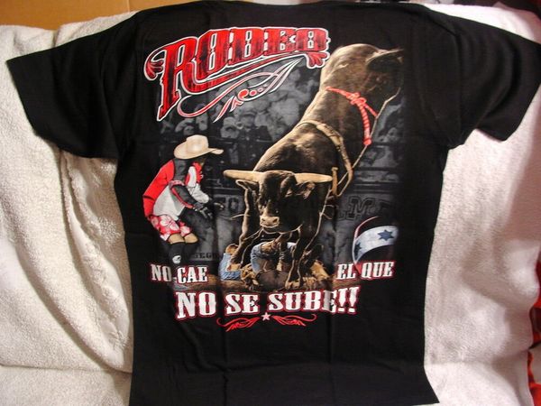 

bull riding cowboy rodeo no cae el que no se sube t-shirt shirt sport hooded sweatshirt hoodie