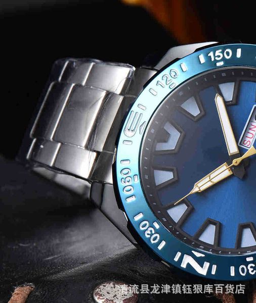 

2020 platform three pin quartz precision hand watch with calendar function, Slivery;brown