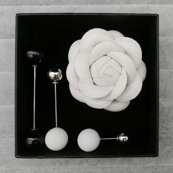 

girls fabric camellia flower brooch for wedding white leather brooches for women pearl lapel pin costume jewelry accessories, Gray