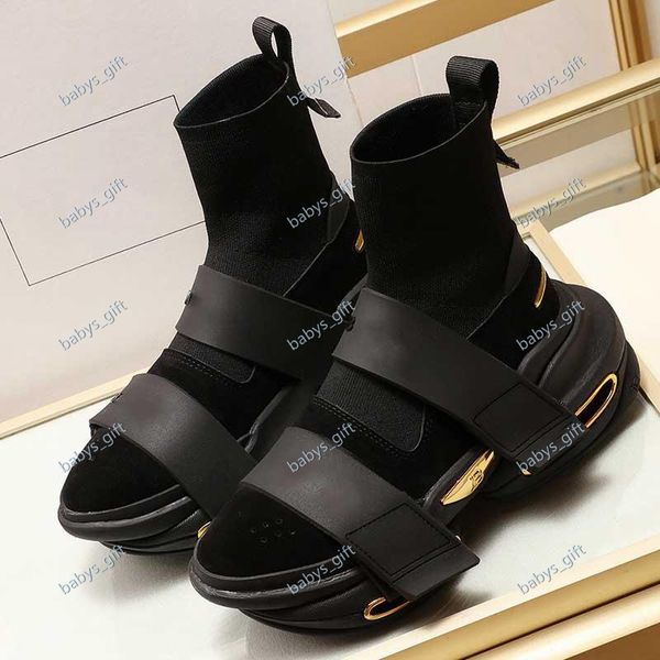 

2021 winter socks shoes fashion star fashion casual shoes men and women personality shoes double soles non-slip size 35-45, Black;red