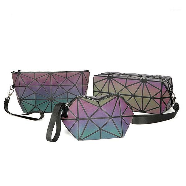 

2020 new women travel pvc makeup bags organizer waterproof geometric rhombus case ladies luminous laser clutch zipper wash pouch1