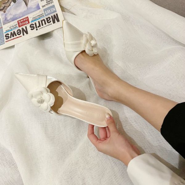 

2021 female wearing semi-drag new 100 women's shoes with pointed finger of the fine foot fashion high heels woman slippers nes6, Black