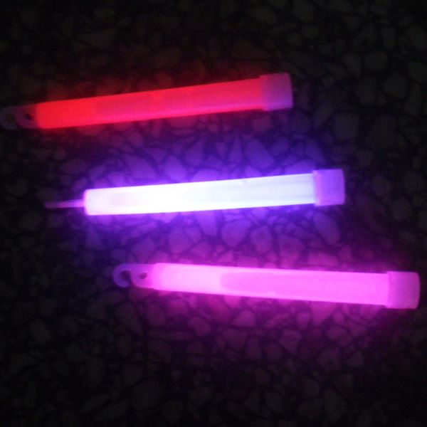 

six inches led light sticks disposable luminescence glow stick eco friendly chemistry liquid lights with hook 0 72qx j1