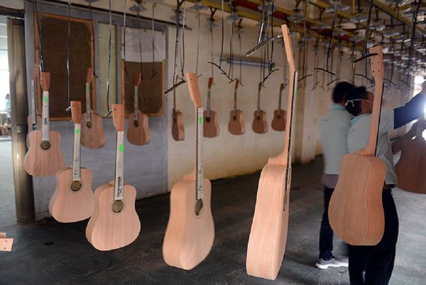 

electric bass guitar add money