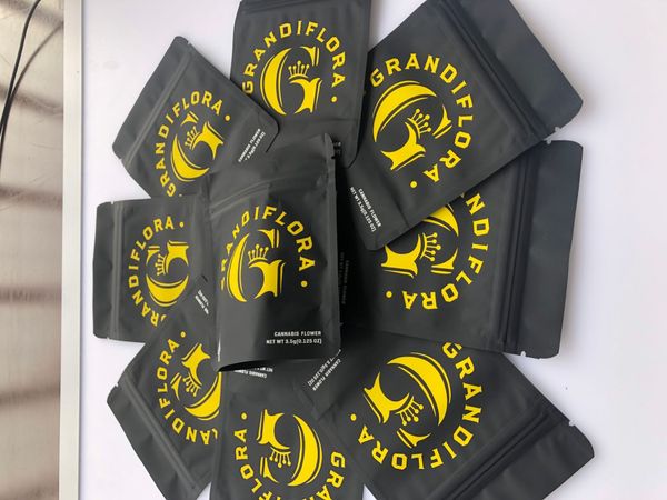 

edibles bags cookies black yellow bags label proof grandiflora flavors stickers and smell medicated local mylar bags hologram bbysz bdebaby
