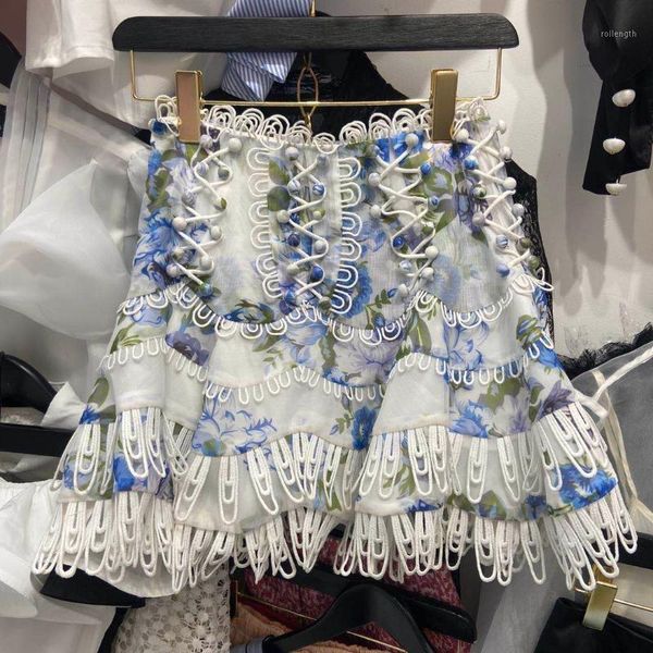 

2020 new fashion heavy industry cutout lace stitching printing high waist floral skirt lady retro lace-up short skirts1, Black
