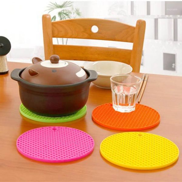 

mats & pads wholesale-15.7*15.7 cm silicone table mat can be hung durable round non-slip heat resistant cushion 5 colors placemat1