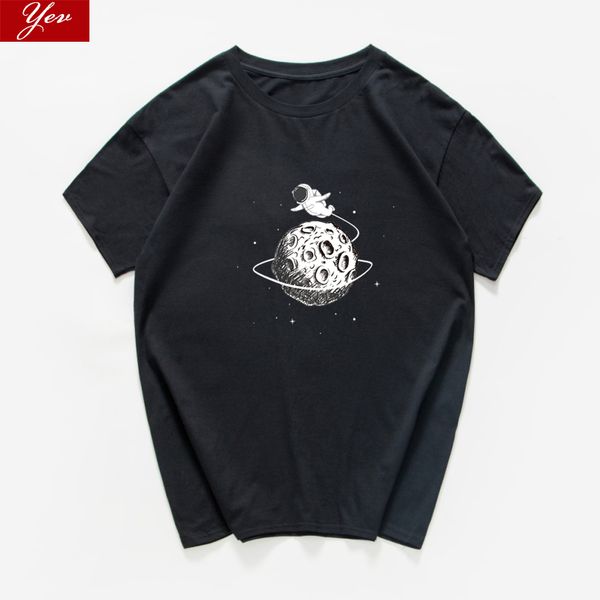 

astronaut fly around the earth sarcastic graphic novelty funny loose streetwear vintage punk hipster hooded sweatshirt hoodie men t shirt