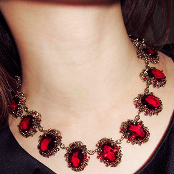 

2020 trendy women necklaces new exquisite jewelry elegant luxurious necklace pendants big crystal choker necklaces, Golden;silver