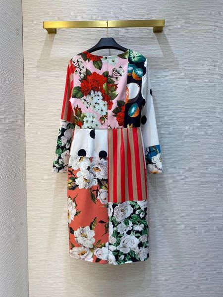 

2021 early spring midi to neck long sleeve flowers shreds empire sell warm dress popular lacu, Black;gray