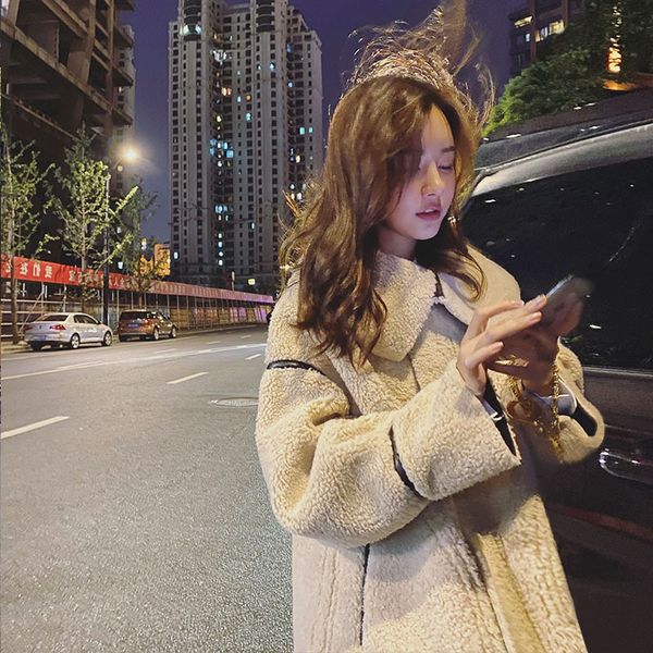 

net red korean version lamb women's winter short size thickened camel fur one coat, Black