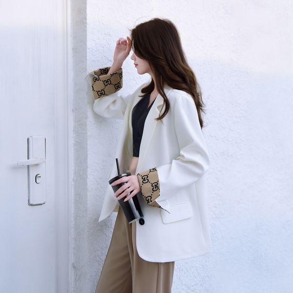 

2021 new chic small jacket female new retro foreign sleeve temperament net red suit gh7u, White;black