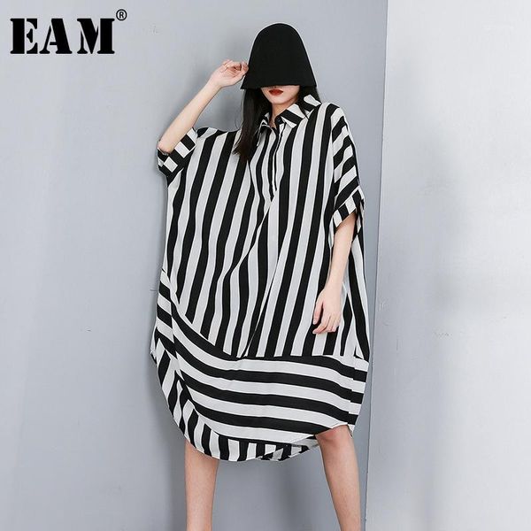 

eam] 2020 new spring summer lapel half sleeve black striped printed split joint big size shirt women blouse fashion tide jw5741, White