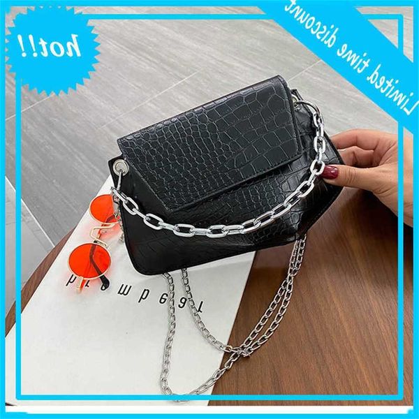 

chains portable small task 2021 new trendy texture crocodile pattern shoulder female spring and summer retro messenger bag