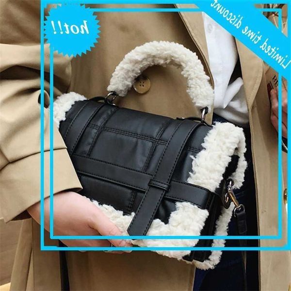 

2021 winter branded trending classic plush totes women's handbag casual lambswool pu leather shoulder crossbody bags designer