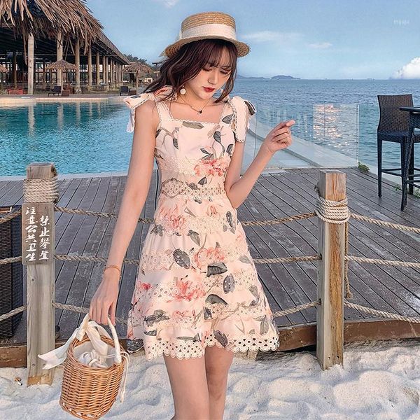 

2020 new fashion summer dress women spaghetti strap sleeveless floral print beach dress lace hollow out patchwork mini1, Black;gray