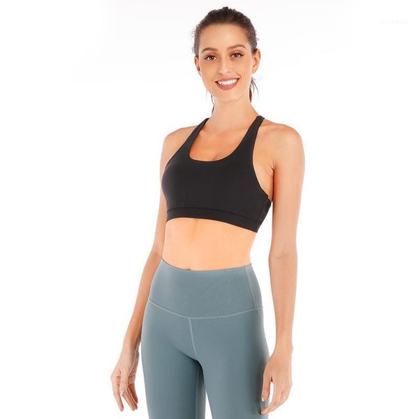 

2020 new style sports vest beauty back -resistant sports brassiere europe america fitness yoga underwear with chest pad /301, White;black
