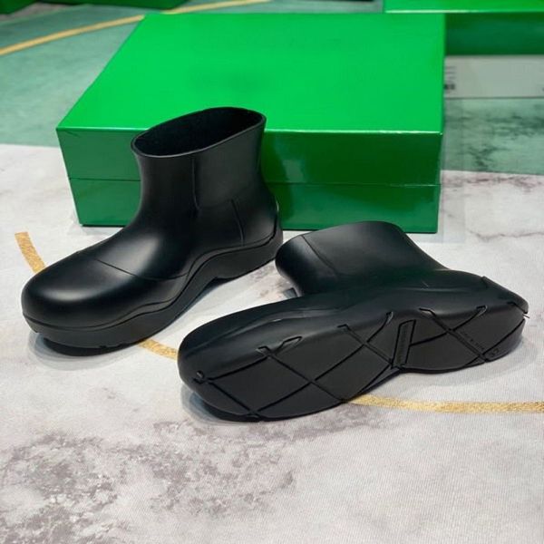 

2020 autumn and winter puddles new luxury designer women's boots fashion environmental protection rain boots waterproof martin short bo, Black