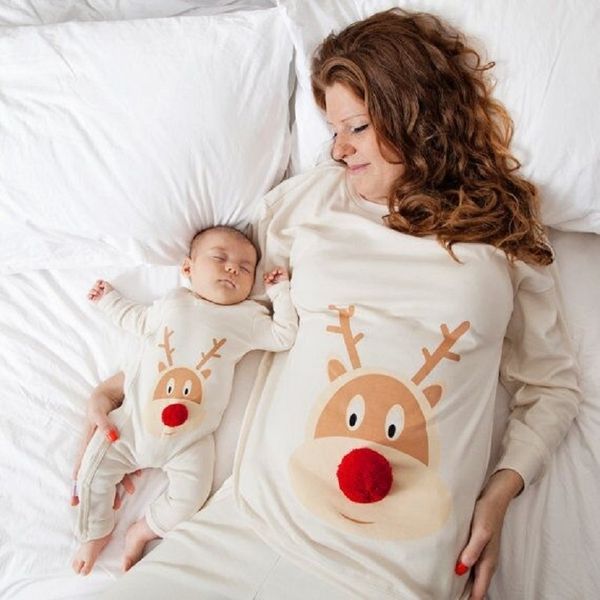 Mutter-Sohn-Outfits Mutter und Tochter Cartoon Deer Mama Sweatshirt Neugeborenes Baby Strampler Weihnachten Pyjamas Familie Passende Kleidung LJ201111