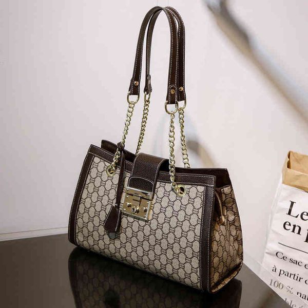 

2022 new factory wholesale classic printed one shoulder big bag chain versatile messenger bag women's bag