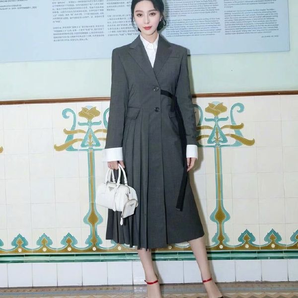 

2021 new autumn v-neck long-sleeved fitting belt plied thin temperament up by women clothing re51, Black;gray