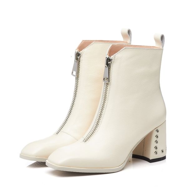 

2021 feminine natural upper pigskin bottom padding women's boots autumn and winter metal decorative heel 4m6h, Black
