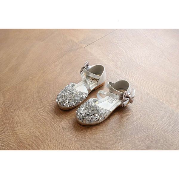 

sandals spring girls' and summer 2020 new baotou sequin flat korean children's princs dance shoixjz, Black;red