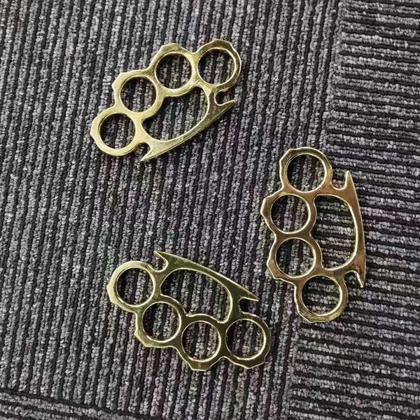 

fighting glass fiber finger tiger hand clasp boxing clasp black aluminum alloy four finger boxing sleeve aluminum tiger ring defensive we004