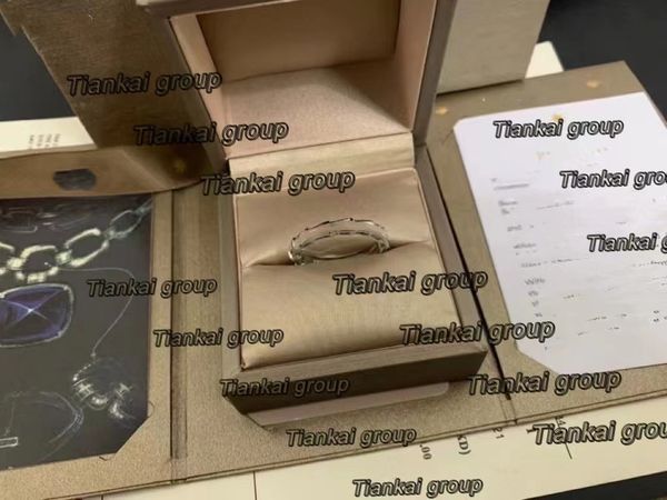 

wholesale wedding rings brand luxury exquisite fashion diamond-bordered narrow rhombus brand b letter couple love ring, Slivery;golden