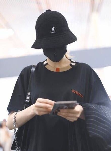 

qjza auutmn leather kangroo hats for women winter brim solid winter kangol color ladies cap hats octagonal casual wool hat winter beret fema, Brown;gray