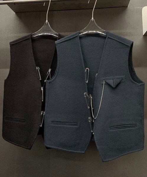 

2020 new ladies fashion sleeveless casual solid color pin vest 09261, Black;white
