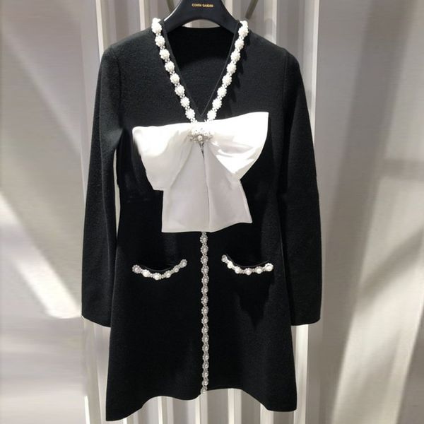 

2202 autumn and winter new handmade beaded sweet elegance bow knitted dress for women, White;black