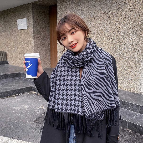 

weiya's same scarf for women's new fashion in autumn and winter, Blue;gray