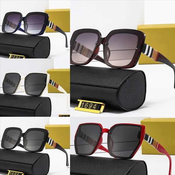 

c1qCX Retro Unisex Fashion Sunglasses Men UV Fashion Small Frame Yellow Sunglasses Female Square Boys Girls Sun Glasses Rivet Glasses, White;black