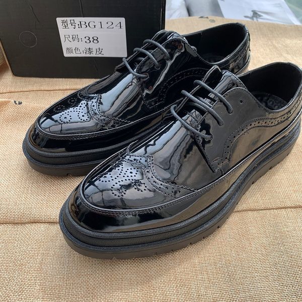 

domestic large block carved bright lacquered leather shoes, black lace up casual shoes