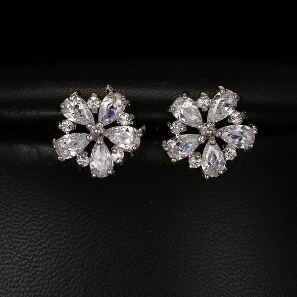 

эммая роскошь милый цветок маленькие серьги с цирконом каменные женщины на день рождения подарок bijouterie emmaya роскошь jllatq ffshop2001, Silver