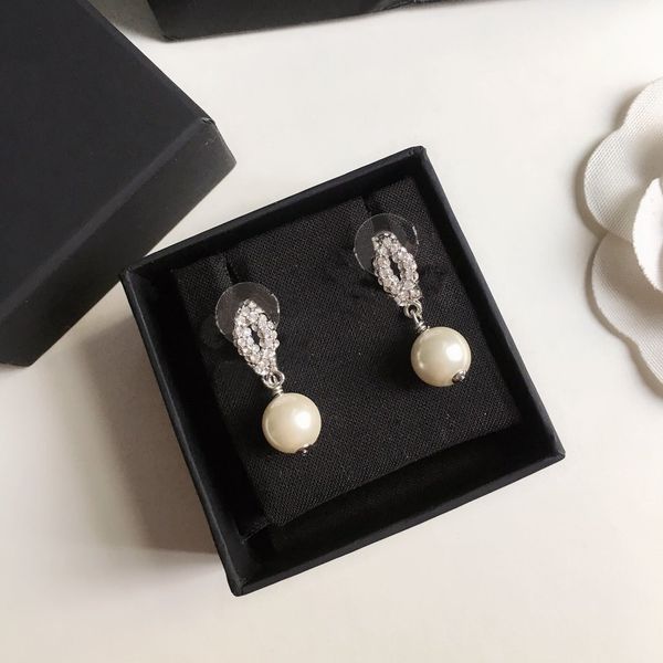 

rhinestone pearl earrings fashion charm earrings brass material 925 silver needle earrings for woman jewelry supply