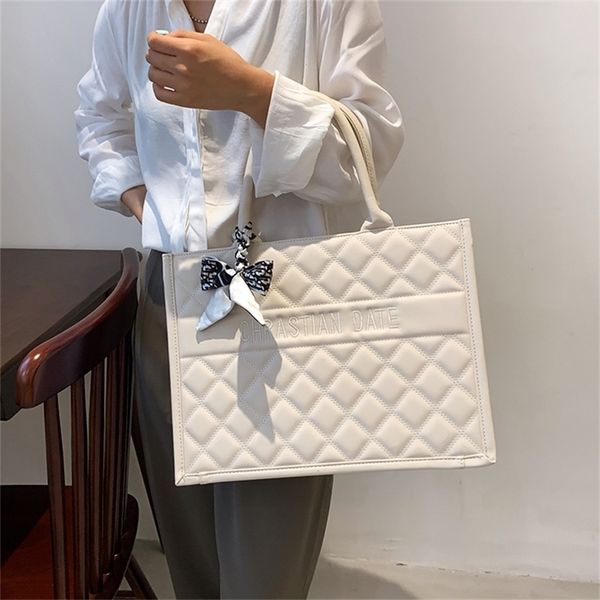 

outlet sale 80% off large capacity women's new fashion lingge messenger bag versatile one shoulder portable tote bag wholesale store