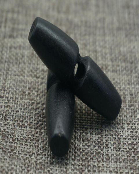 

10шт 1 отверстие деревянных пуговицы шитье horn переключаемых пуговицы для пальто ткани аксессуаров craft поделок скрапбукинг 5.1cmx1.4cm wm