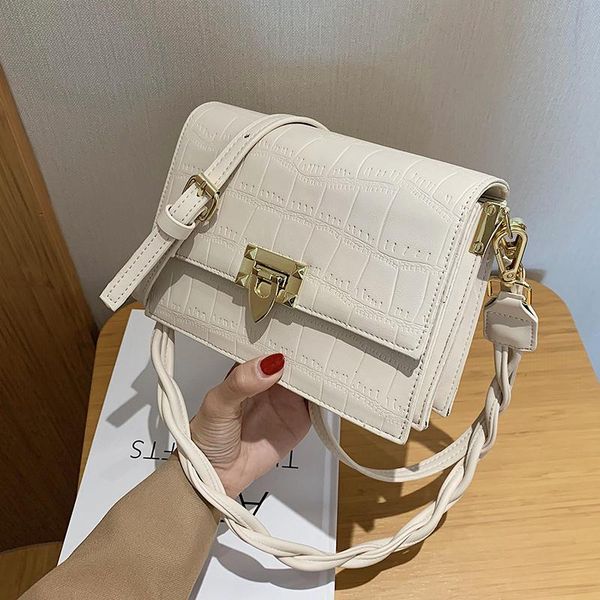 

новый французский дизайн моды площади сумка подмышек сумка сумка elegant плеча ширина 20 см высота 15 см