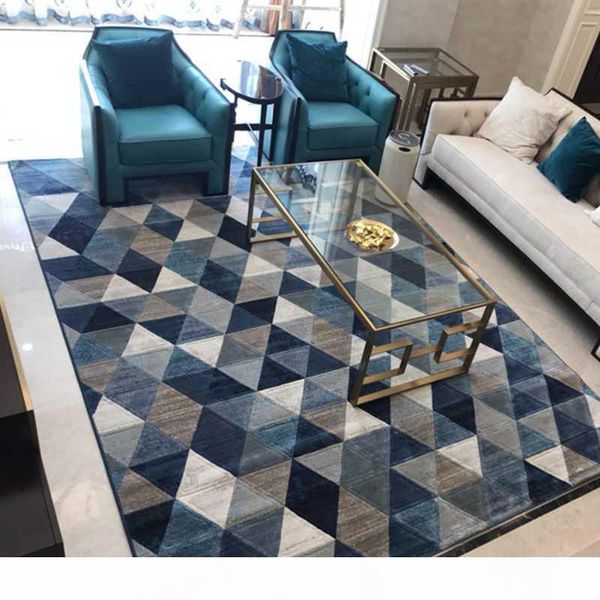 

особенность материал: полиэстер стирка: машинная или ручная вес: 1.1кг / м2 толщина: 6 мм размер: 120x160cm, 140x200cm, 160x230cm, 200x300cm