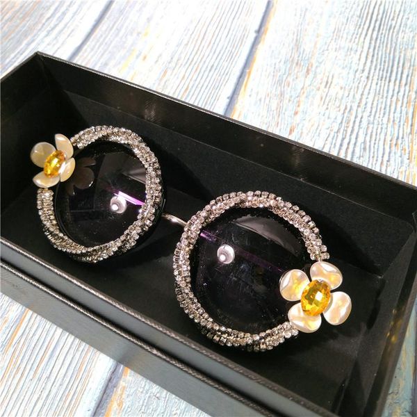 

sunglasses fashion round flower 2021 luxury pearl diamond woman hand made studded fml, White;black