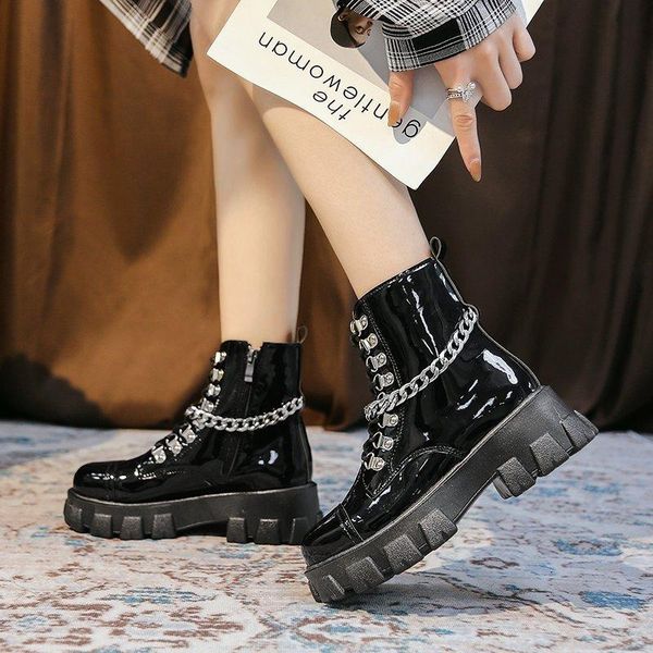 

2020 новый лакированной кожи женщин женская ботильоны середина пятки узелок работник армии черный гот обувь осень sexy цепи высокого качеств, Black
