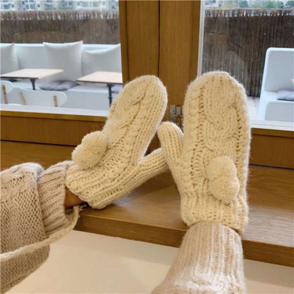

new jmx / autumn and winter products: lovely and sweet wool yarn, thickened and warm korean knitted cashmere pure wool gloves, Blue;gray