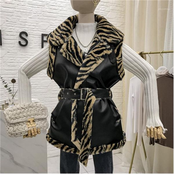 

ewq] 2019 autumn new leopard warm and velvet thick vest female korea style loose plush stitching pu leather vest jacket 16n-a311, Black;white