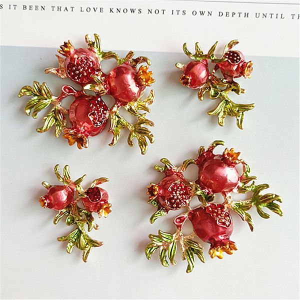 

5 pcs/lot alloy creative red pomegranate buttons ornaments hair diy box clothing mobile phone jewelry accessories handmade