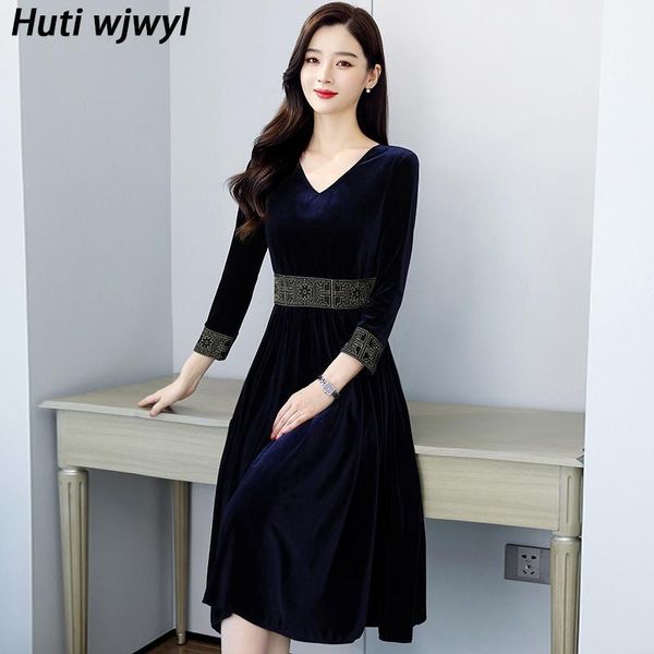

2021 korean elegant women vestidos 3xl plus size autumn winter bodycon party midi dress vintage gold velvet casual hepburn dress1, Black;gray